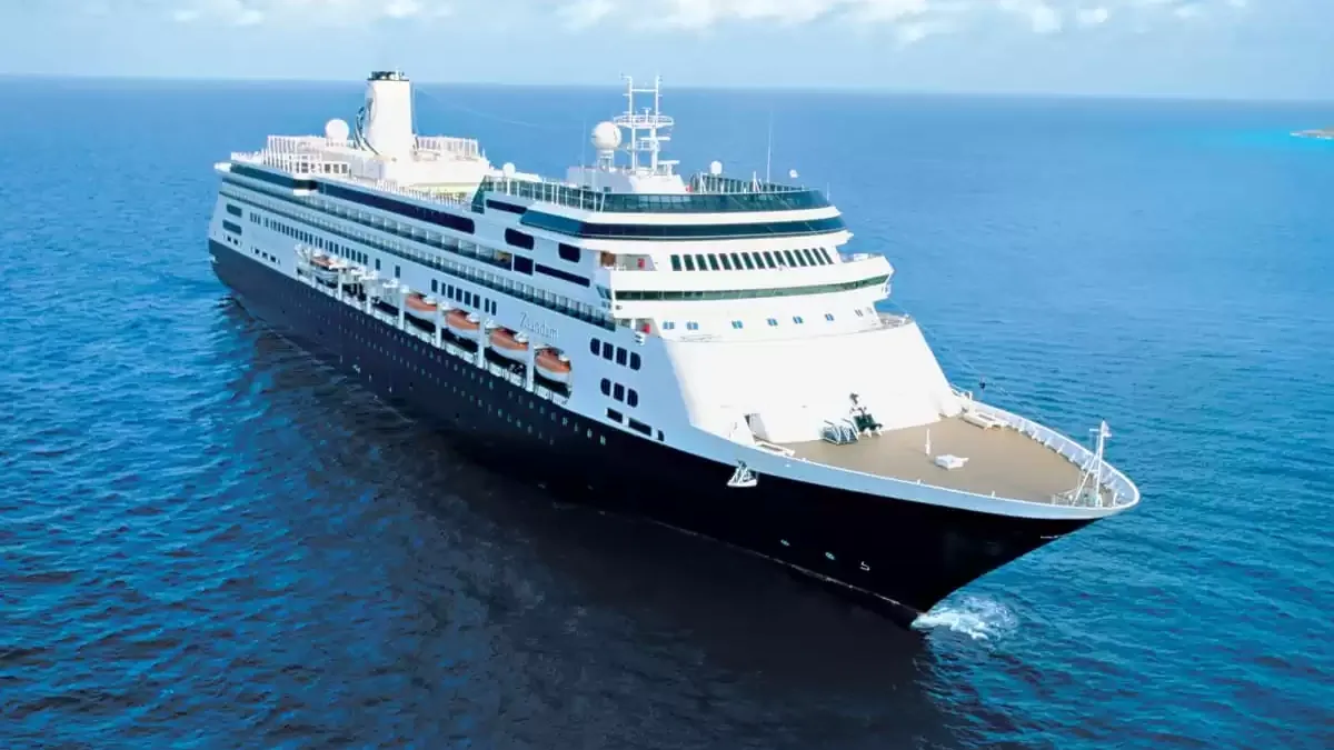 Le MS Zaandam en mer, vu du ciel