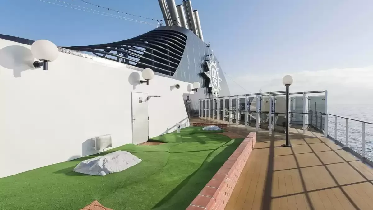 Espaces et activités à bord du MSC Lirica