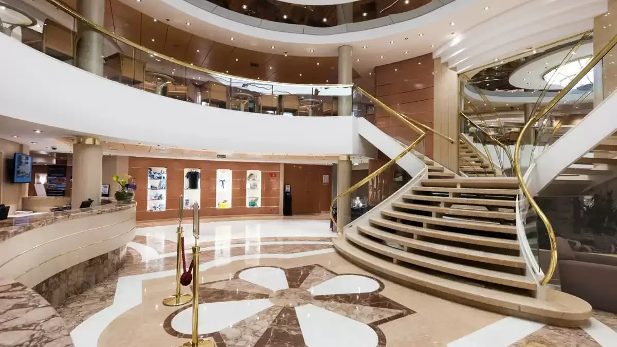 Espaces et activités à bord du MSC Lirica
