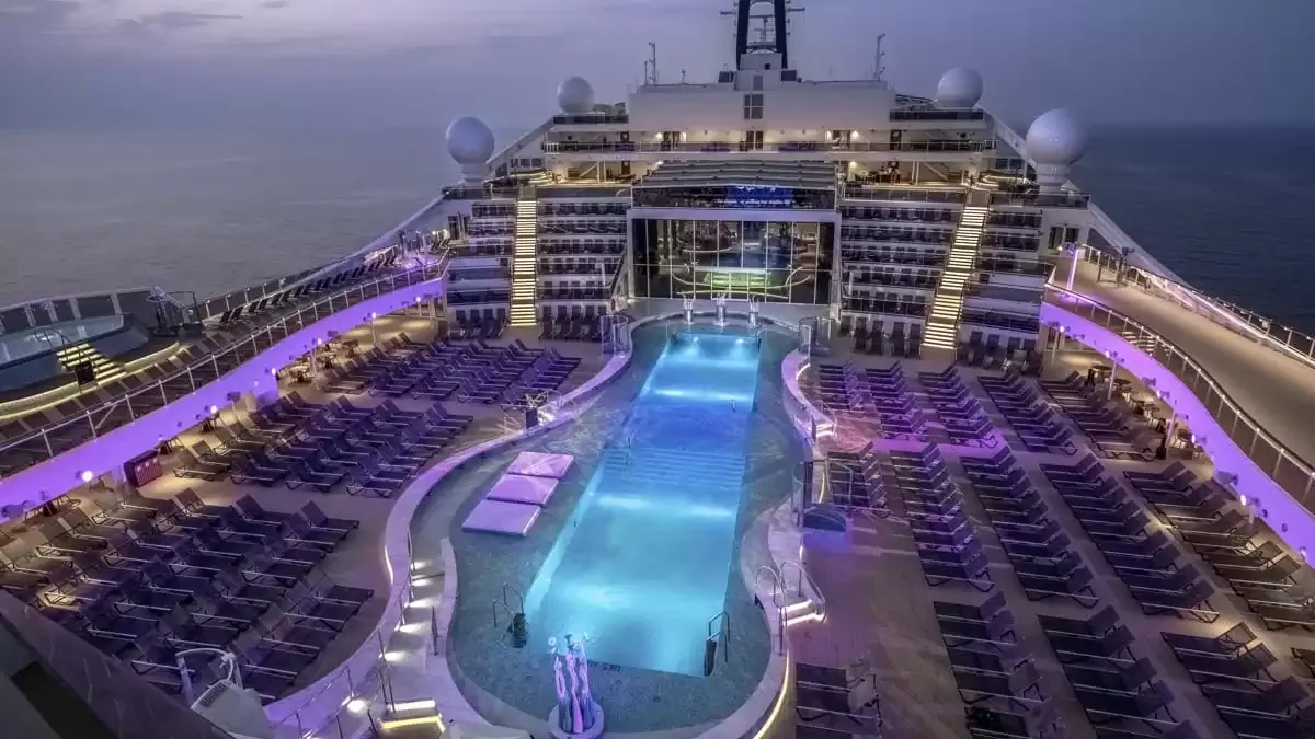 Le MSC World America en mer, vu du ciel