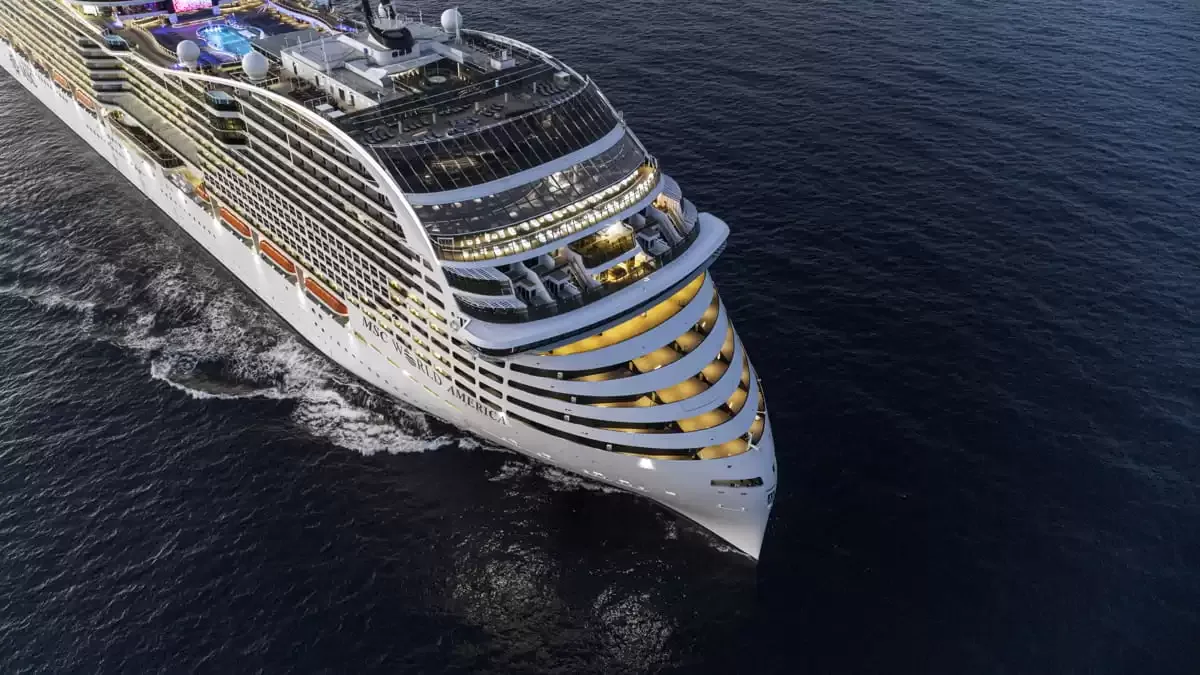 Le MSC World America en mer, vu du ciel