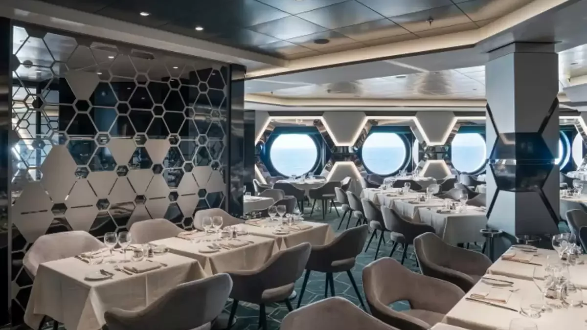 Espaces et activités à bord du MSC World Asia