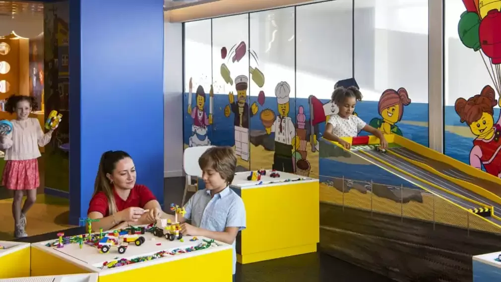 Espaces et activités à bord du MSC World Asia
