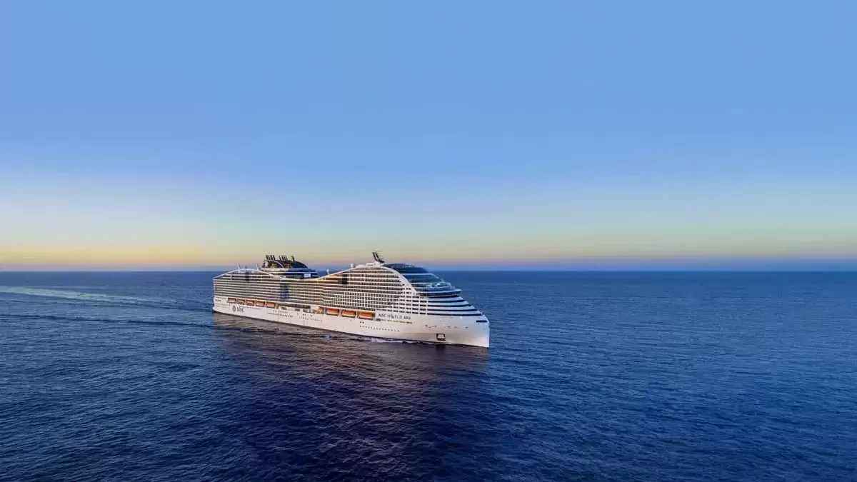 Le MSC World Asia en mer, vu du ciel