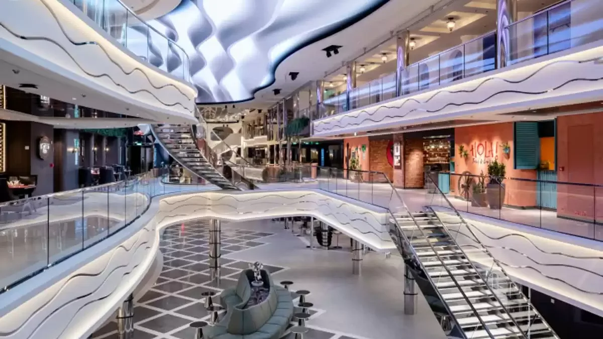 Espaces et activités à bord du MSC World Asia