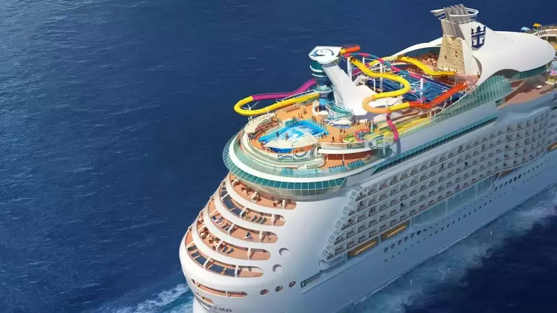 Le Navigator of the Seas en mer, vu du ciel