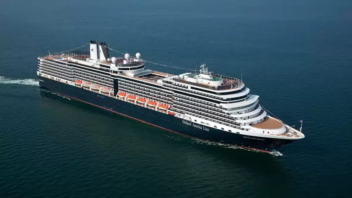 Le Nieuw Amsterdam en mer, vu du ciel