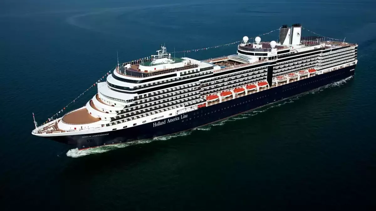 Le Nieuw Amsterdam en mer, vu du ciel