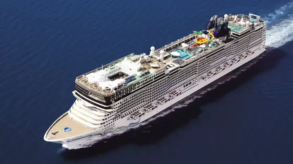 Le Norwegian Epic en mer, vu du ciel
