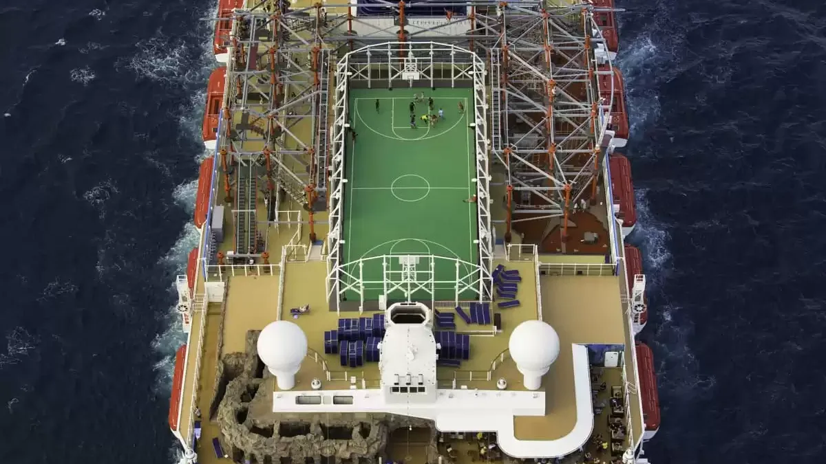 Le Norwegian Escape en mer, vu du ciel