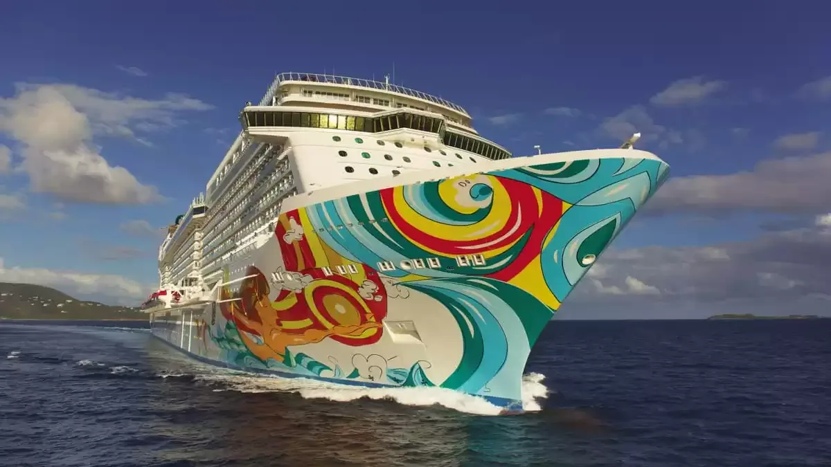 Le Norwegian Getaway en mer, vu du ciel
