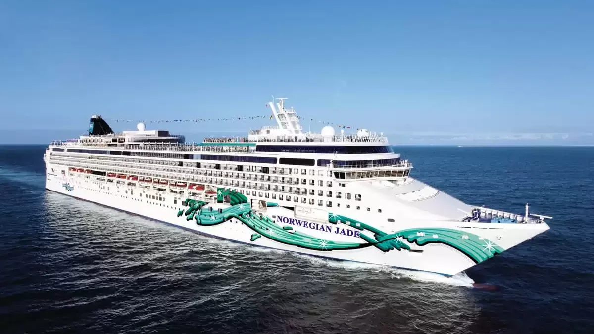 Le Norwegian Jade en mer, vu du ciel