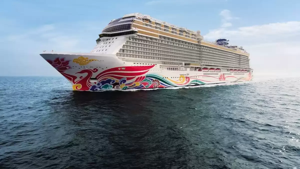 Le Norwegian Joy en mer, vu du ciel