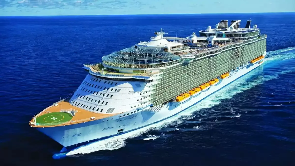 Le Oasis of the Seas en mer, vu du ciel