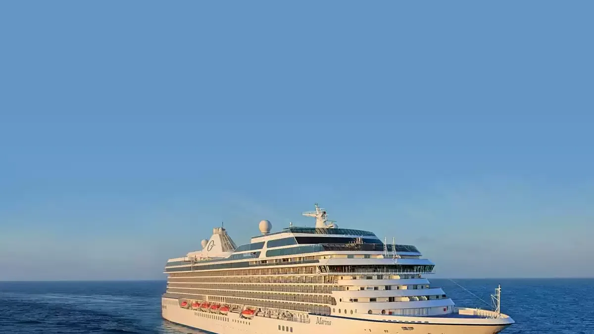 Le Oceania Marina en mer, vu du ciel