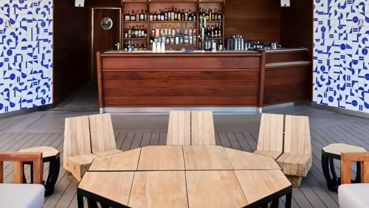 Espaces et activités à bord du Resilient Lady