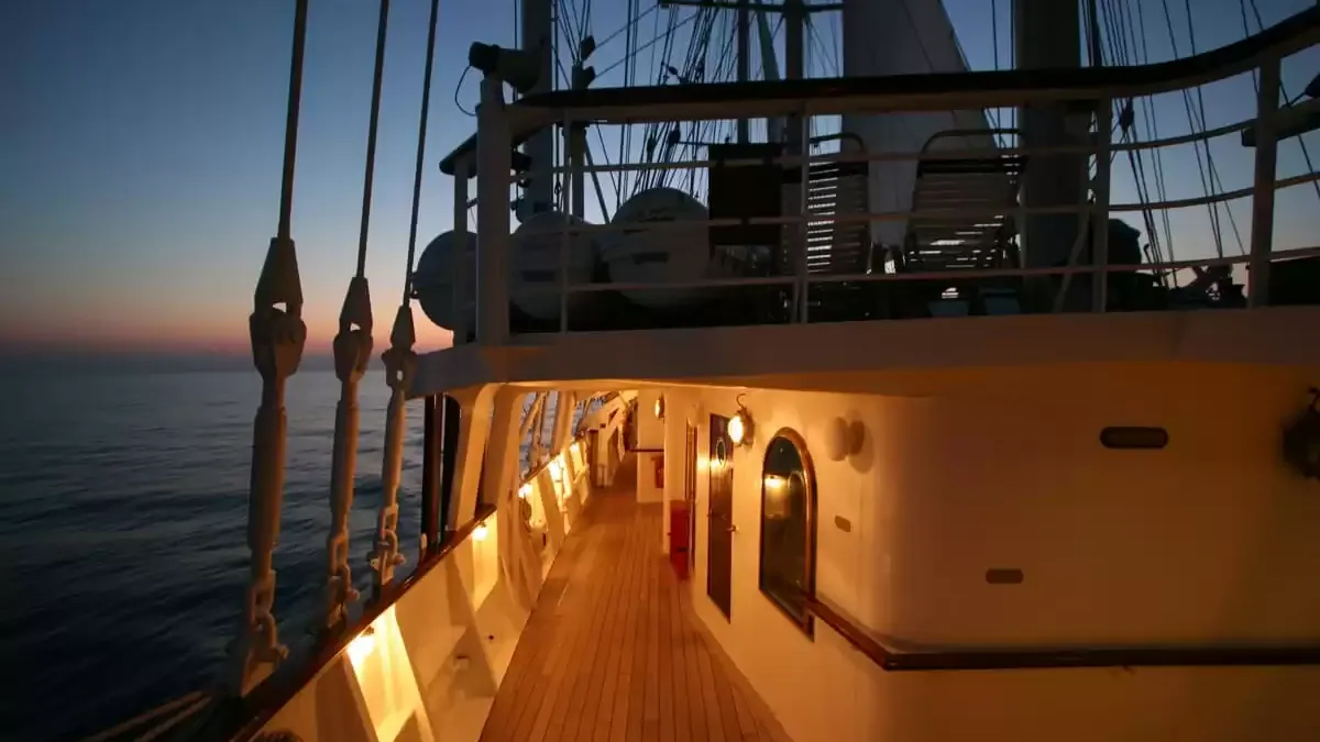 Espaces et activités à bord du Royal Clipper