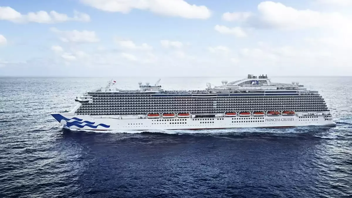 Le Royal Princess en mer, vu du ciel