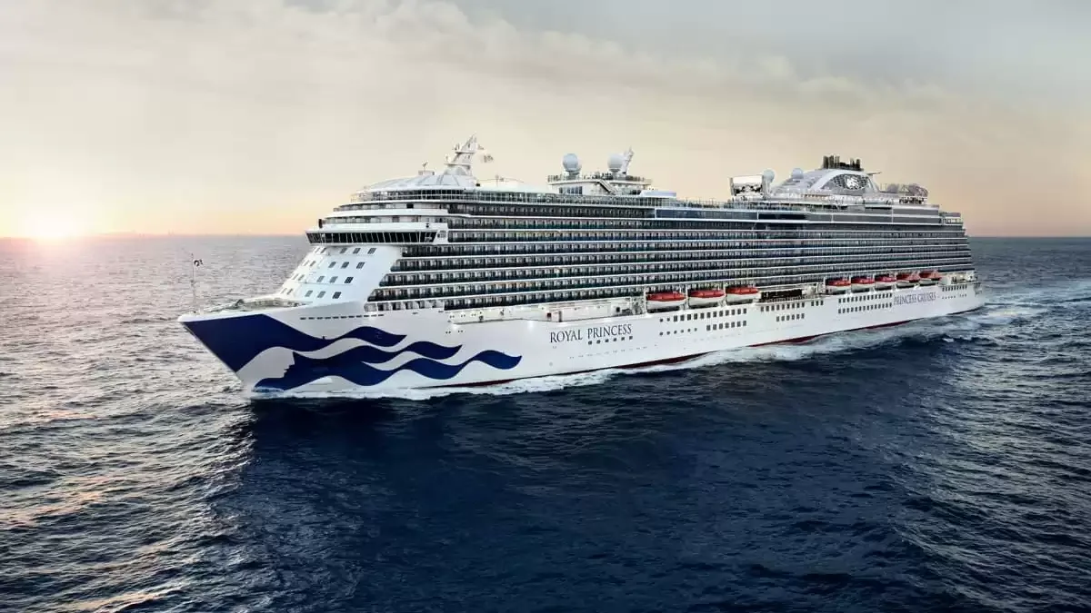 Le Royal Princess en mer, vu du ciel