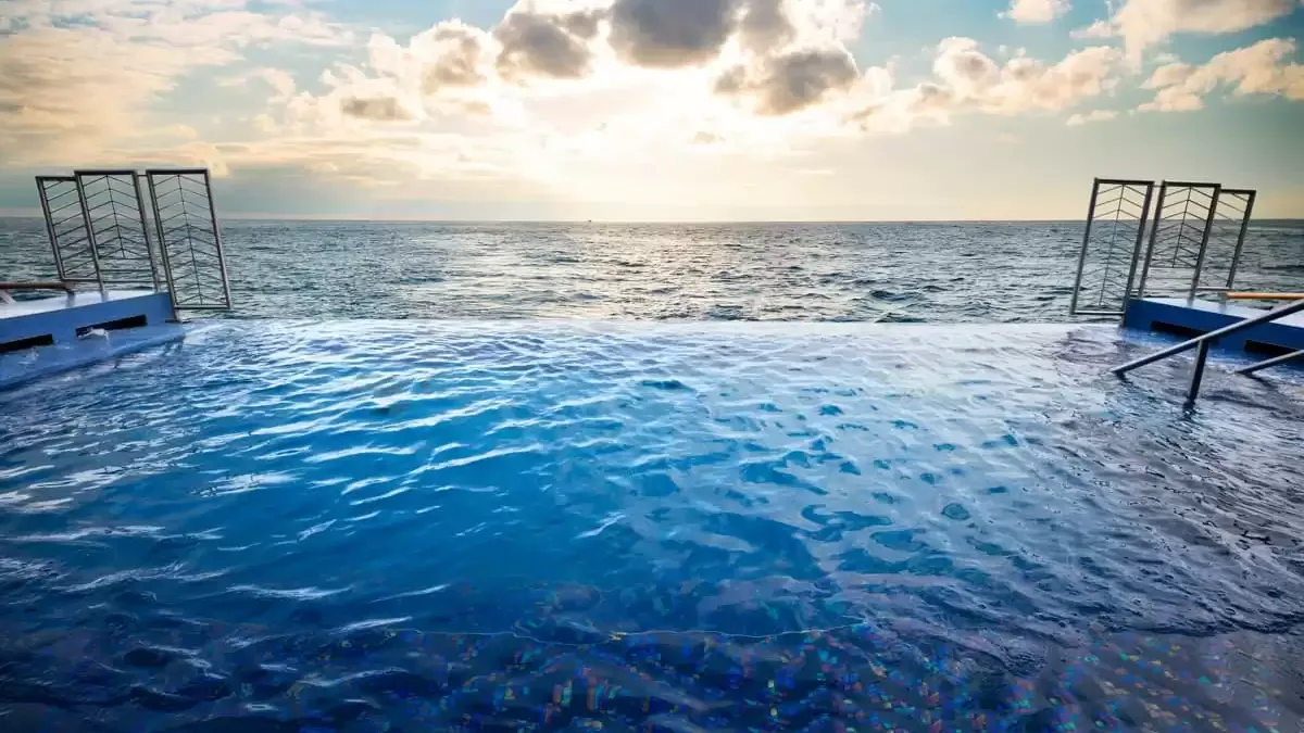 Espaces et activités à bord du Seven Seas Explorer