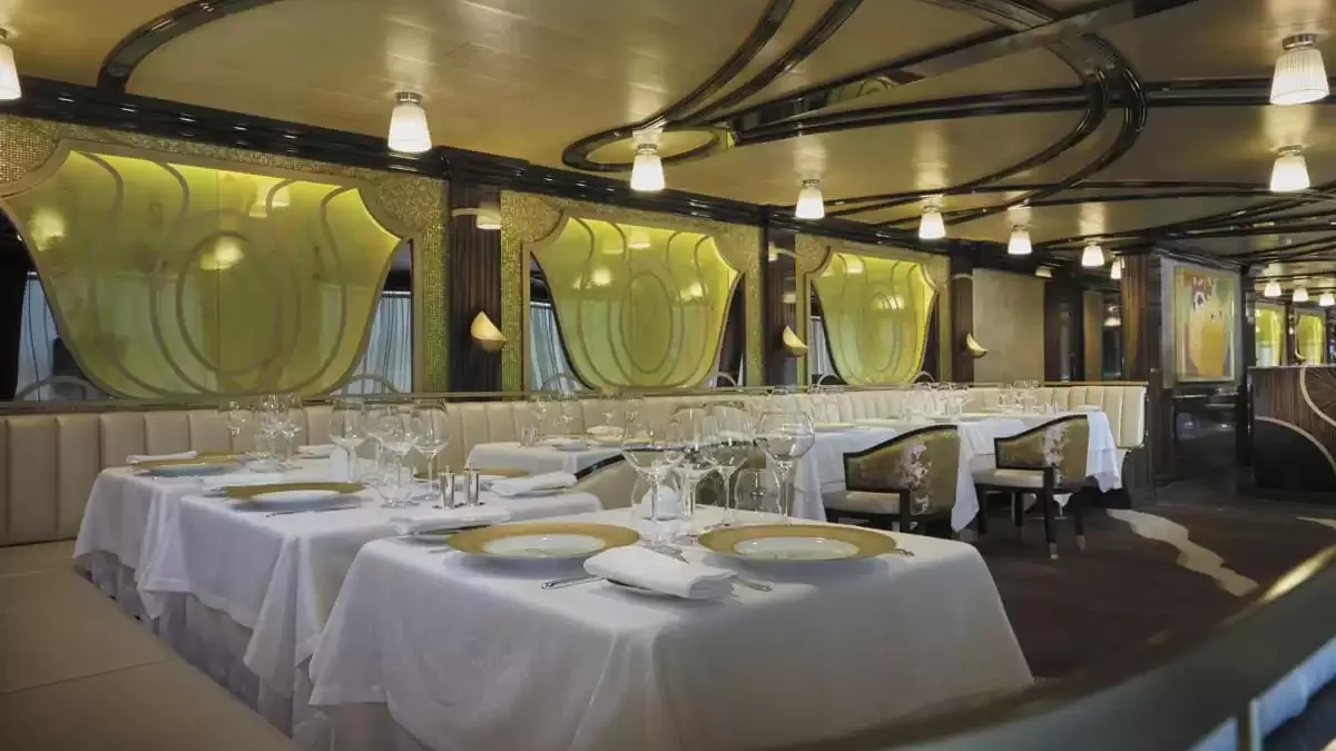 Espaces et activités à bord du Seven Seas Explorer