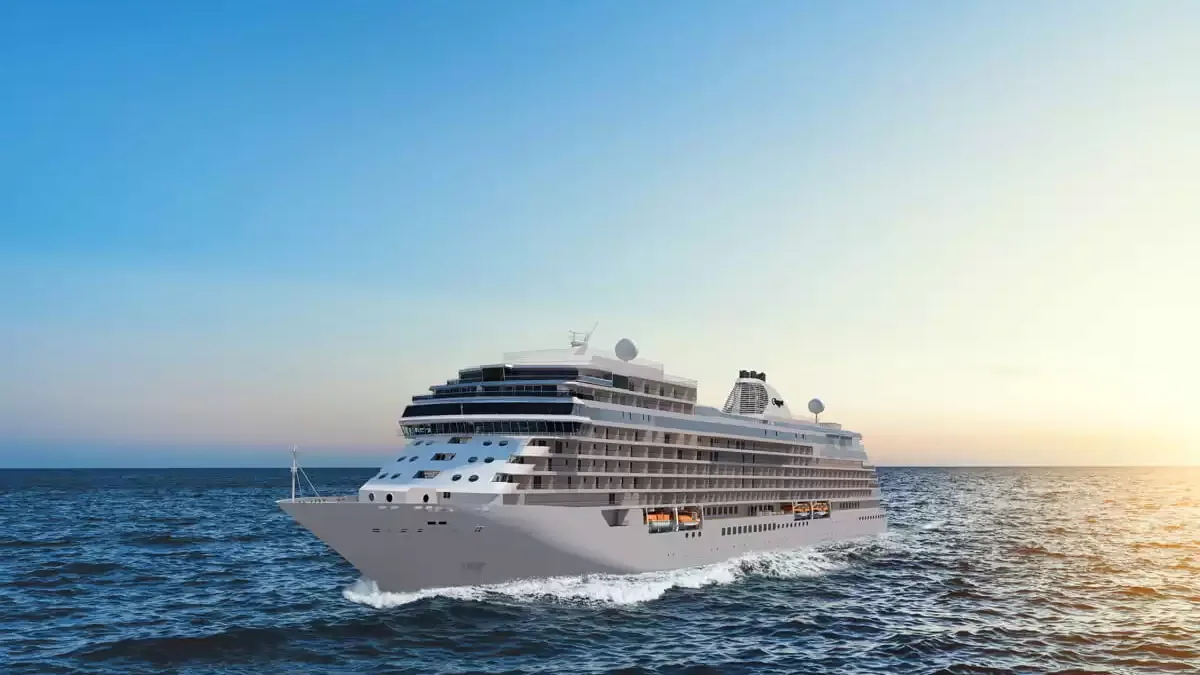 Le Seven Seas Grandeur en mer, vu du ciel