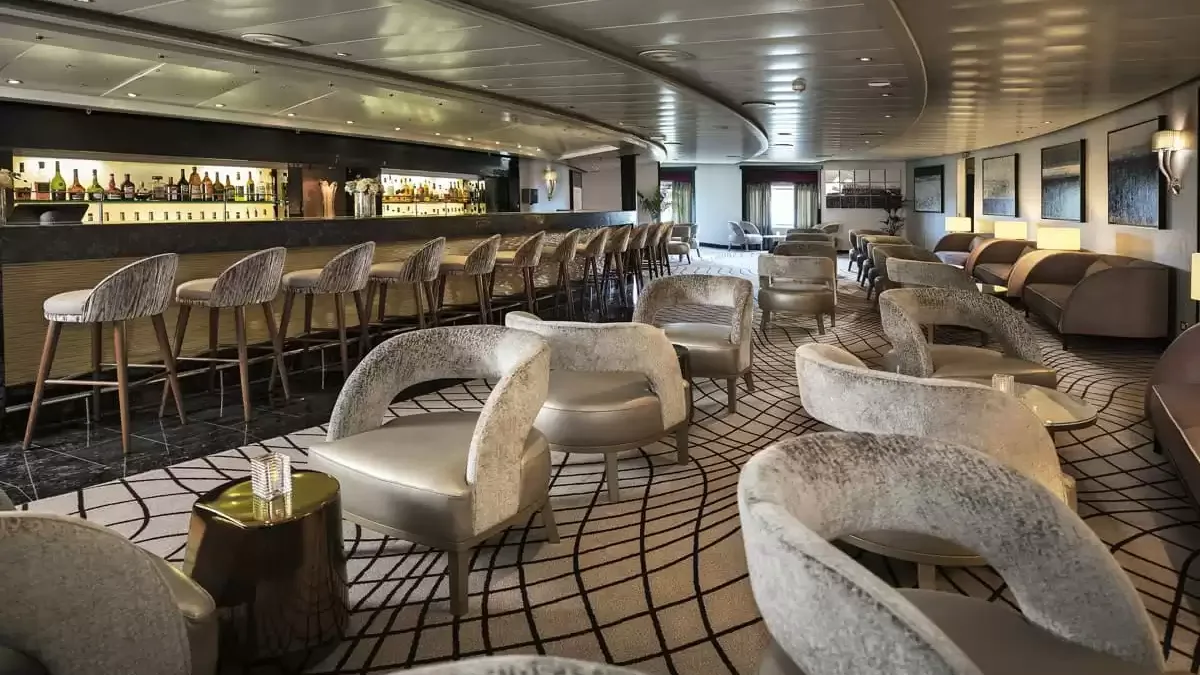 Espaces et activités à bord du Seven Seas Navigator