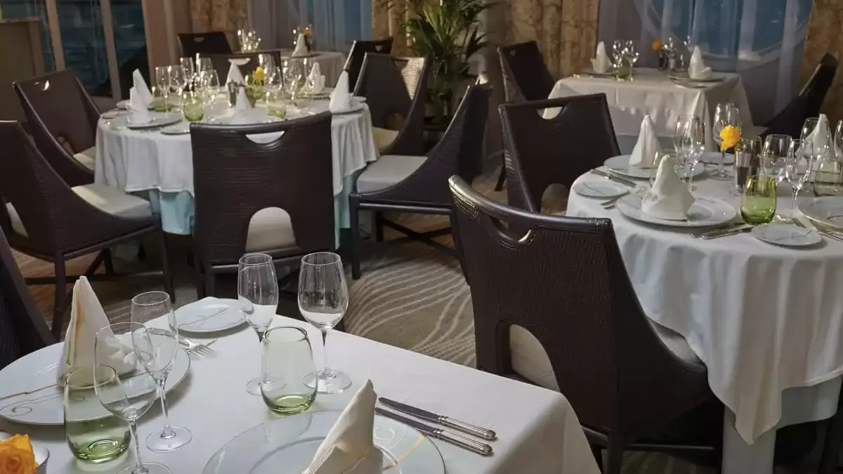 Espaces et activités à bord du Seven Seas Voyager