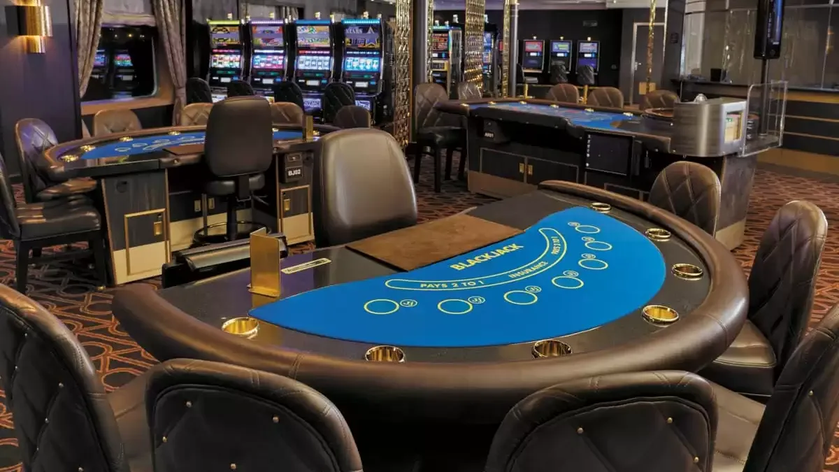 Espaces et activités à bord du Seven Seas Voyager