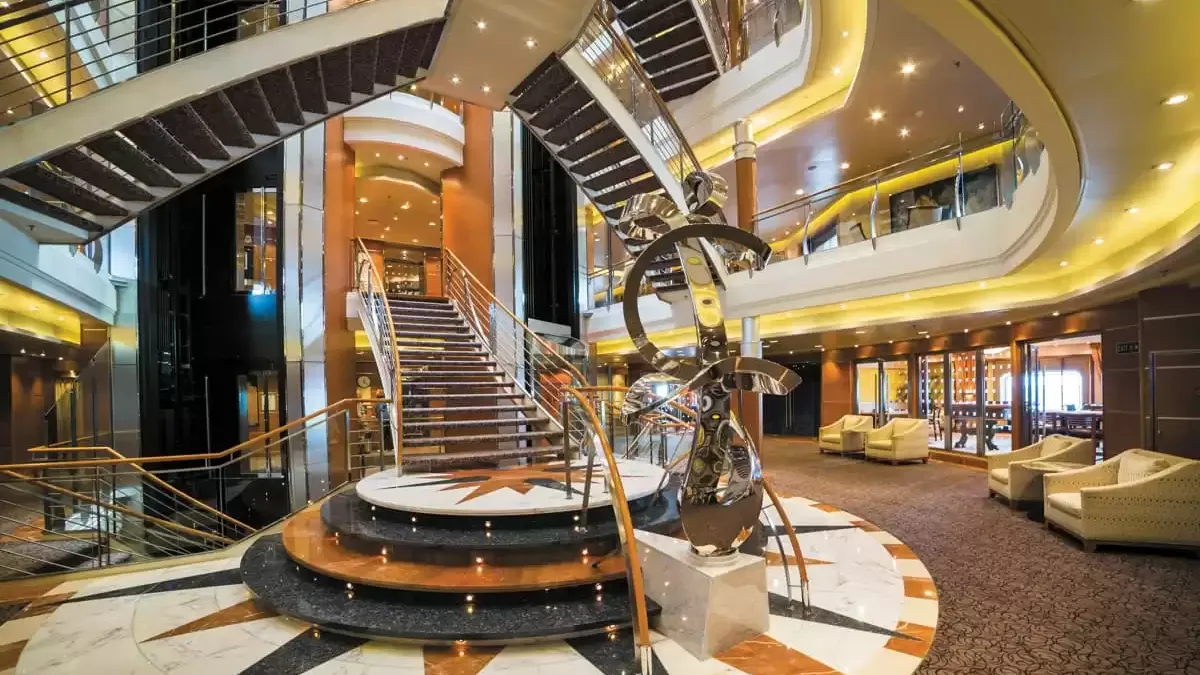 Espaces et activités à bord du Seven Seas Voyager