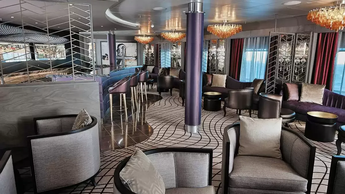 Espaces et activités à bord du Seven Seas Voyager