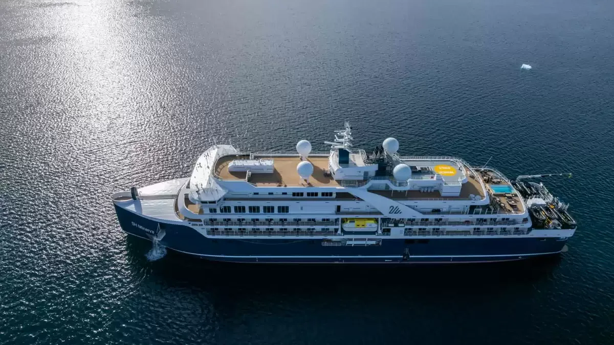 Le SH Minerva en mer, vu du ciel