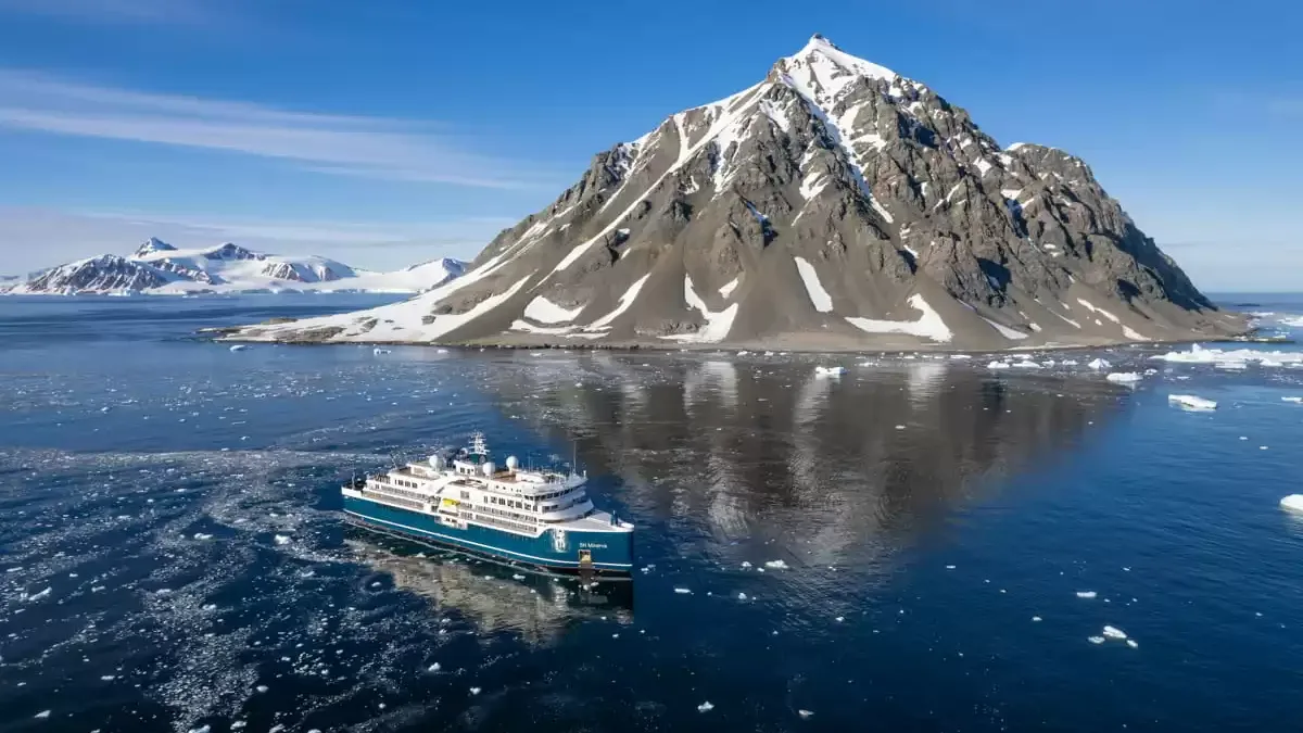 Le SH Minerva en mer, vu du ciel