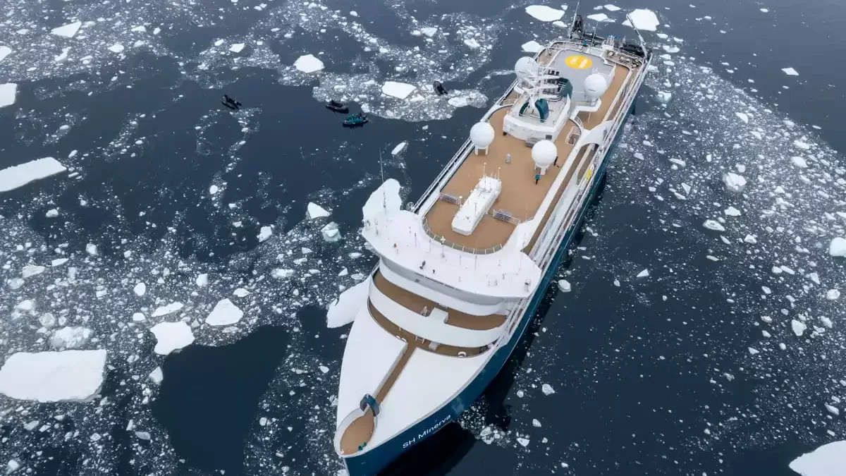 Le SH Minerva en mer, vu du ciel