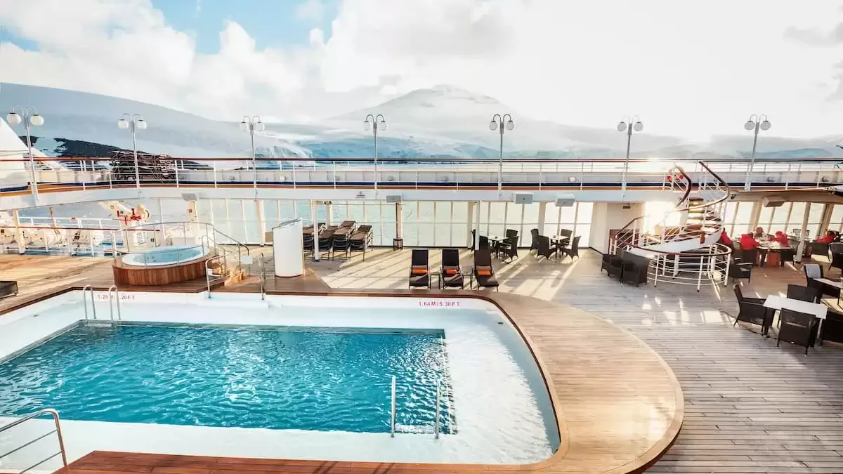 Espaces et activités à bord du Silver cloud Expedition