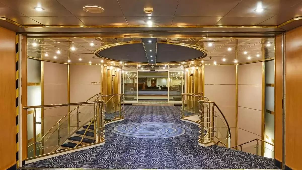 Espaces et activités à bord du Silver cloud Expedition