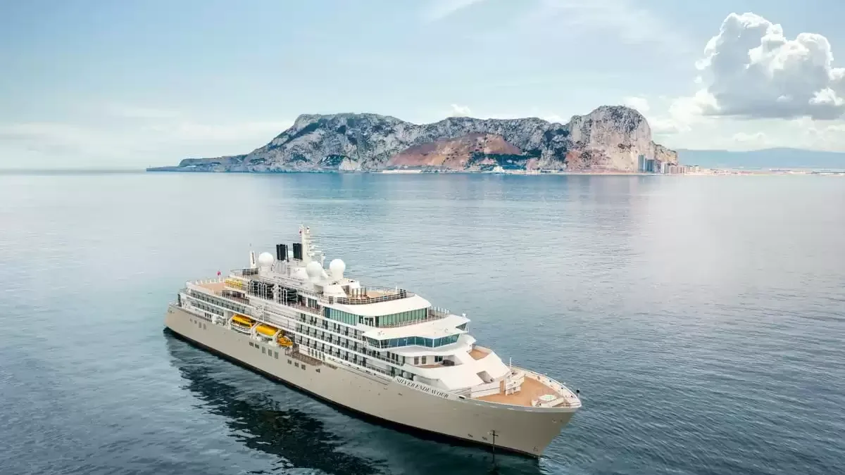 Le Silver Endeavour en mer, vu du ciel