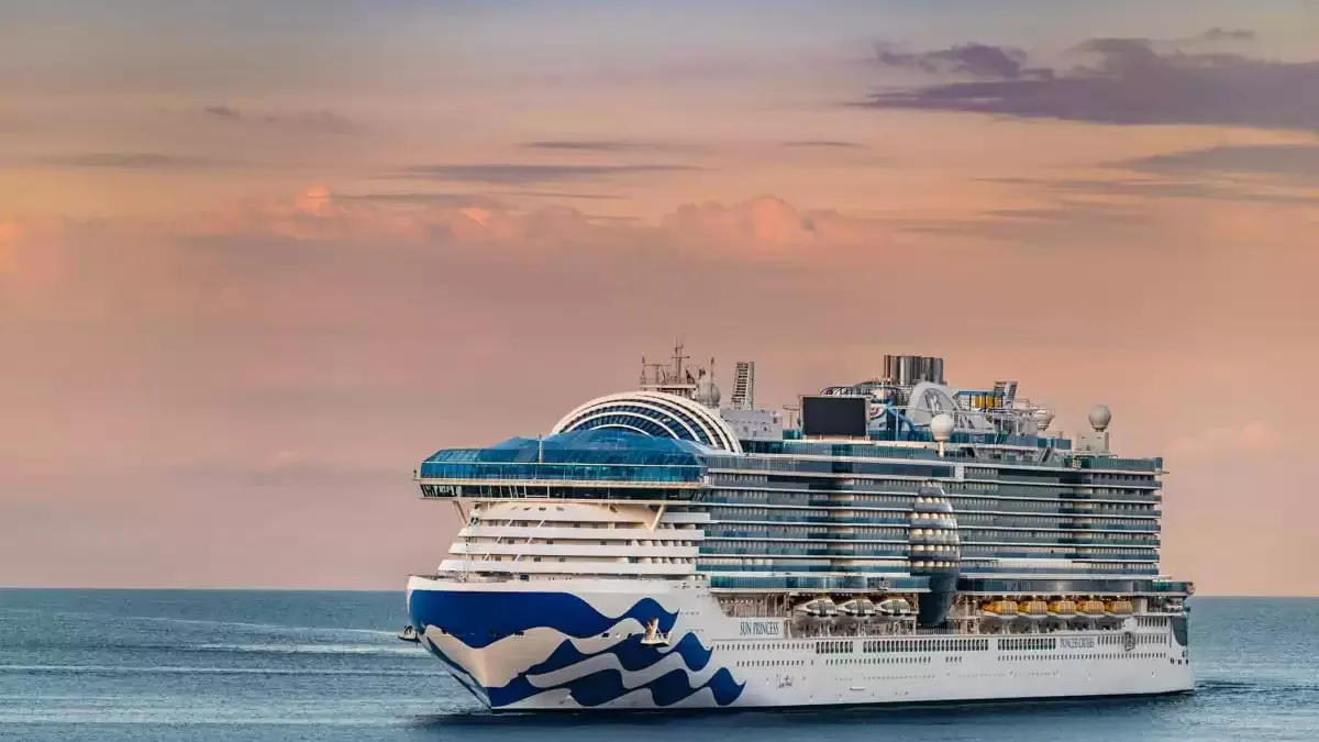 Le Sun Princess en mer, vu du ciel