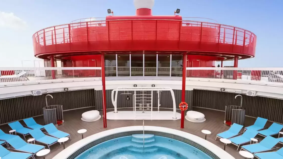 Espaces et activités à bord du Valiant Lady