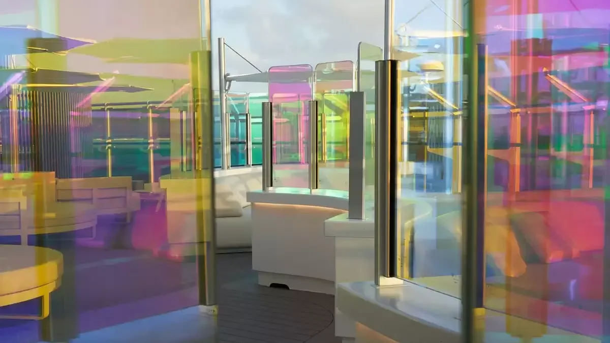 Espaces et activités à bord du Valiant Lady
