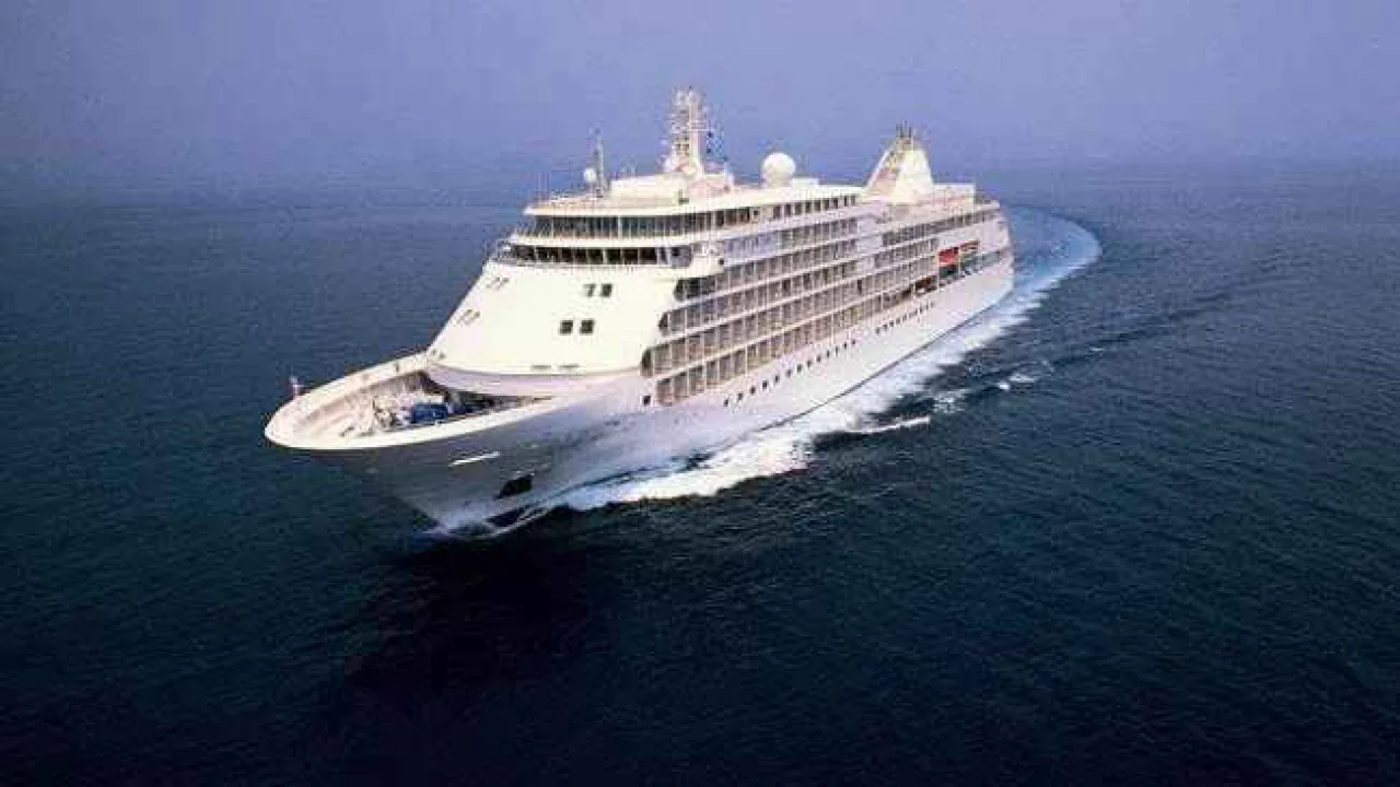 Silver Whisper