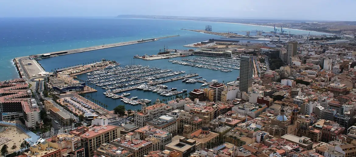 Alicante, Vue panoramique sur le Port, Espagne