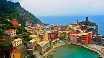Paysages des croisières en Méditerranée