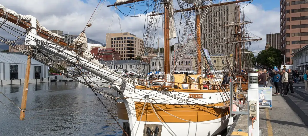 Vue sur le port d'Hobart en Nouvelle-Zélande