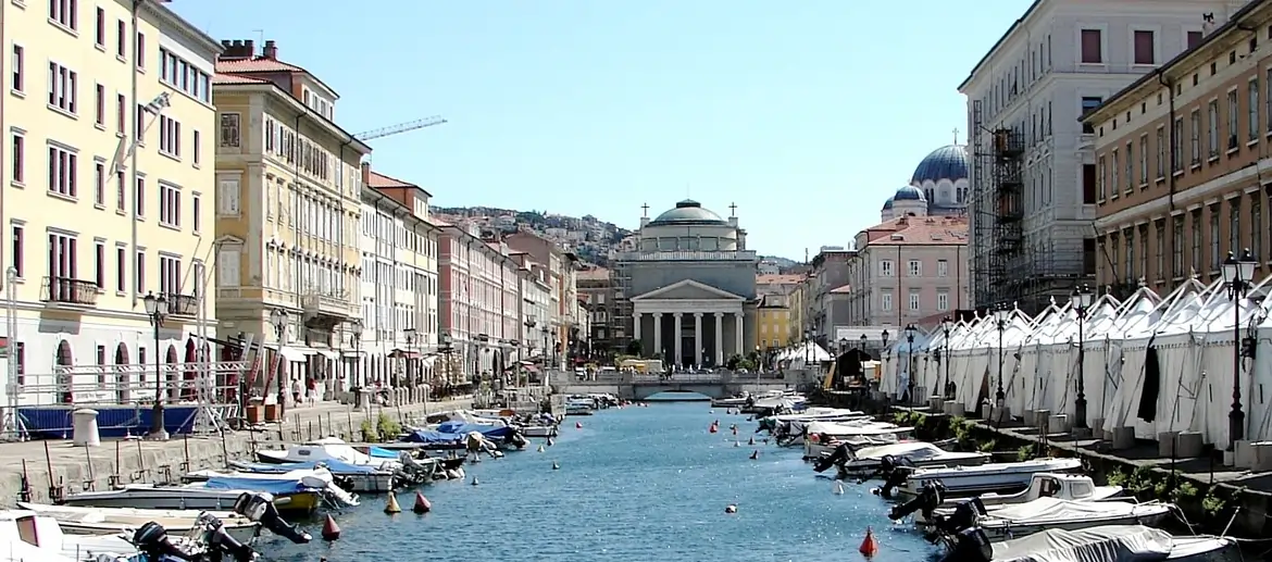Trieste, Port Italie