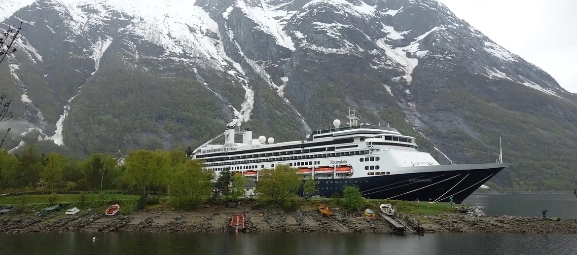 Eidfjord, bateau de croisière, Norvège