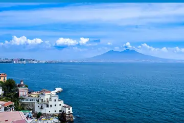 Baie de Naples , Le Vésuve