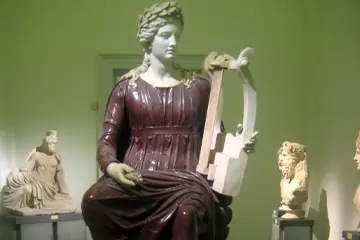 Apollon assis en porphyre, Musée archéologique national de Naples