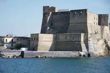 Castel dell'Ovo, vue de la mer