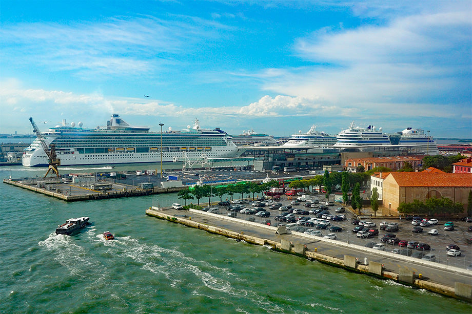 terminal de croisière deu port de Venise